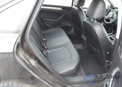 2012 Volkswagen Passat 2.5L Se z USA, uszkodzony, nr VIN 1VWBP7A30CC042934